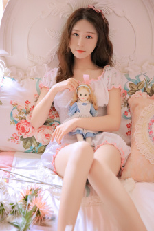 亚精产品一三三菠萝蜜